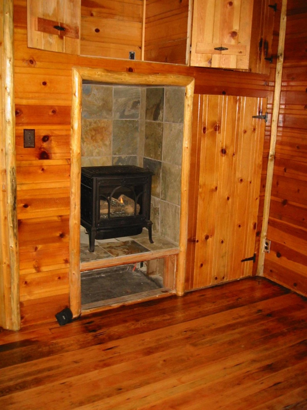 Tahoma Meadows - Sugar Pine Cabin Main image